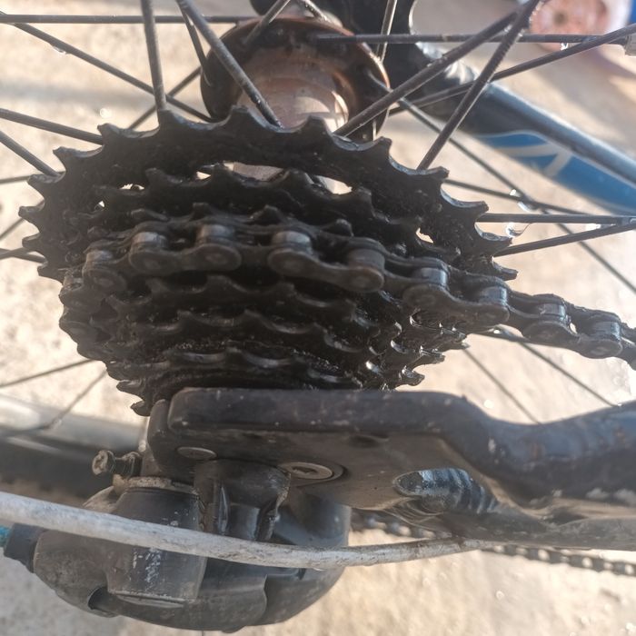 Продава се колетото