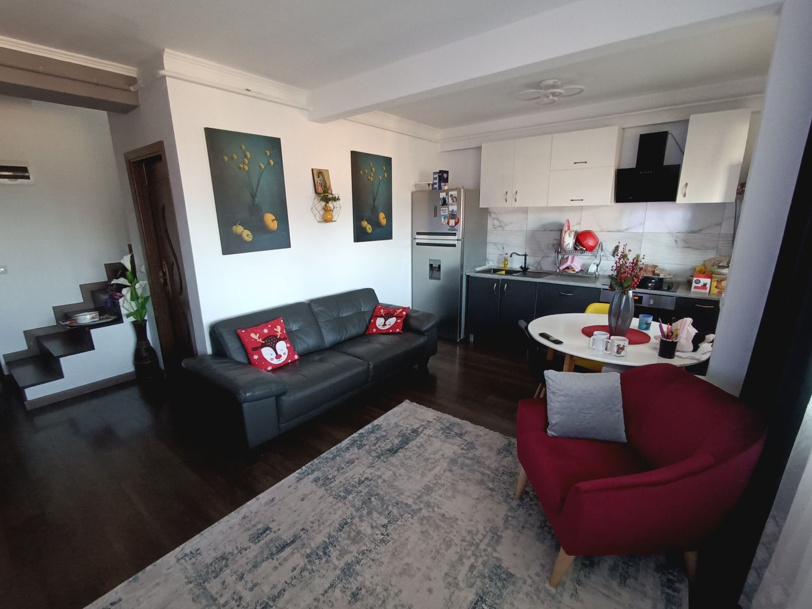 Apartament 3/4 cam cartier nou Tei