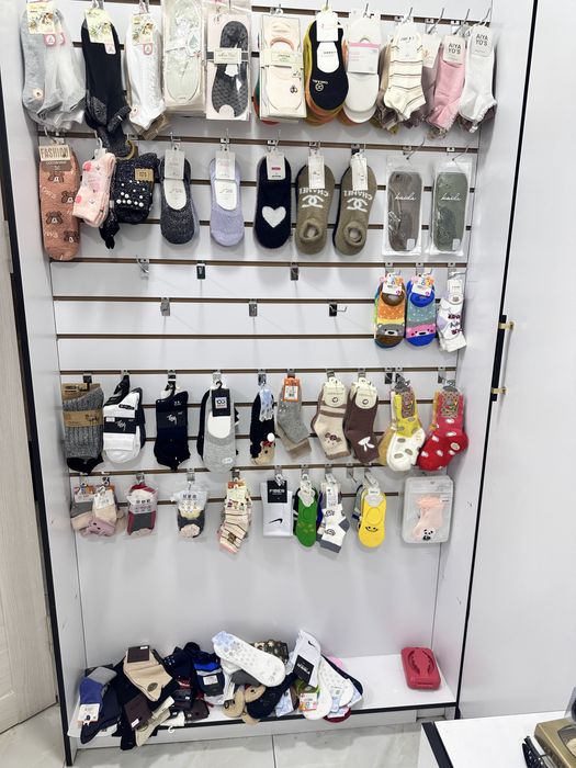 Srochna arzonga vitrina sotiladi