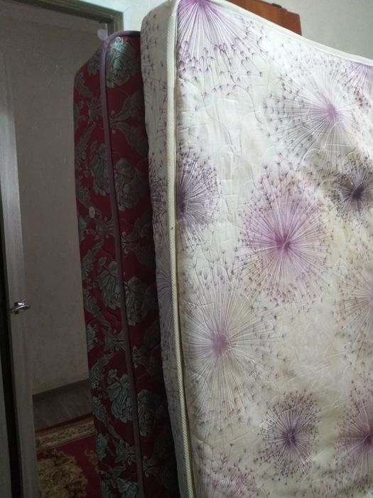 Бесплатно два матраса