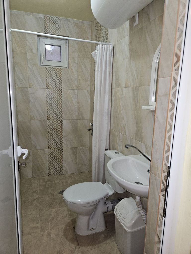 Дава се под наем Двустаен апартамент в Асеновград - 60 кв.м за 255 € - Снимка #6