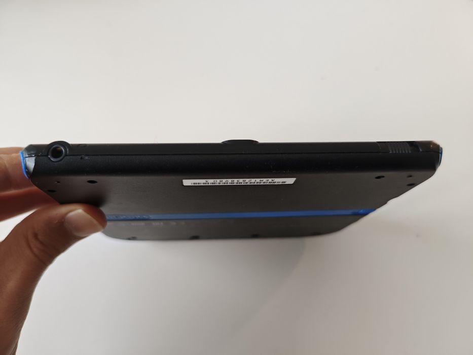 Nintendo 2DS конзола