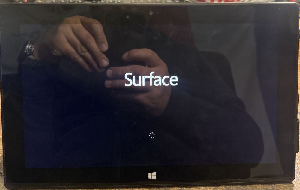 SURFACE + зарядно