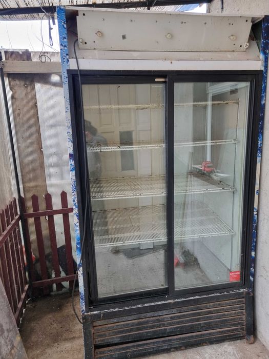 vand frigider vitrina dubla