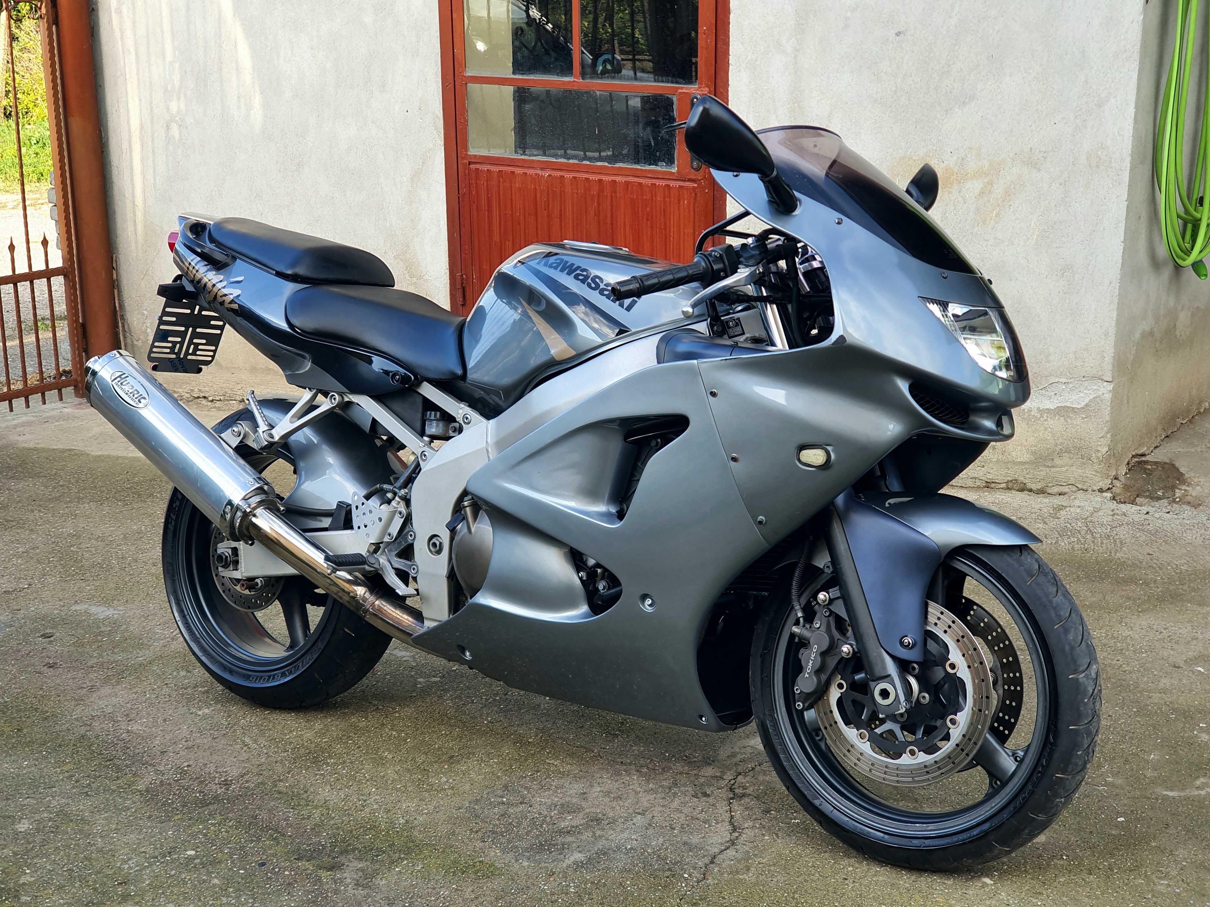 Kawasaki Ninja ZX600R