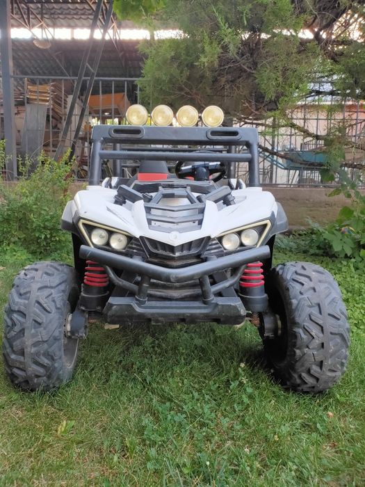 Детская машинка в хорошем состоянии