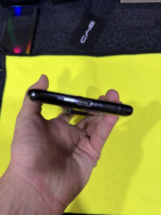 samaung s20 ultra 12.256g holatini oqip tel qlila