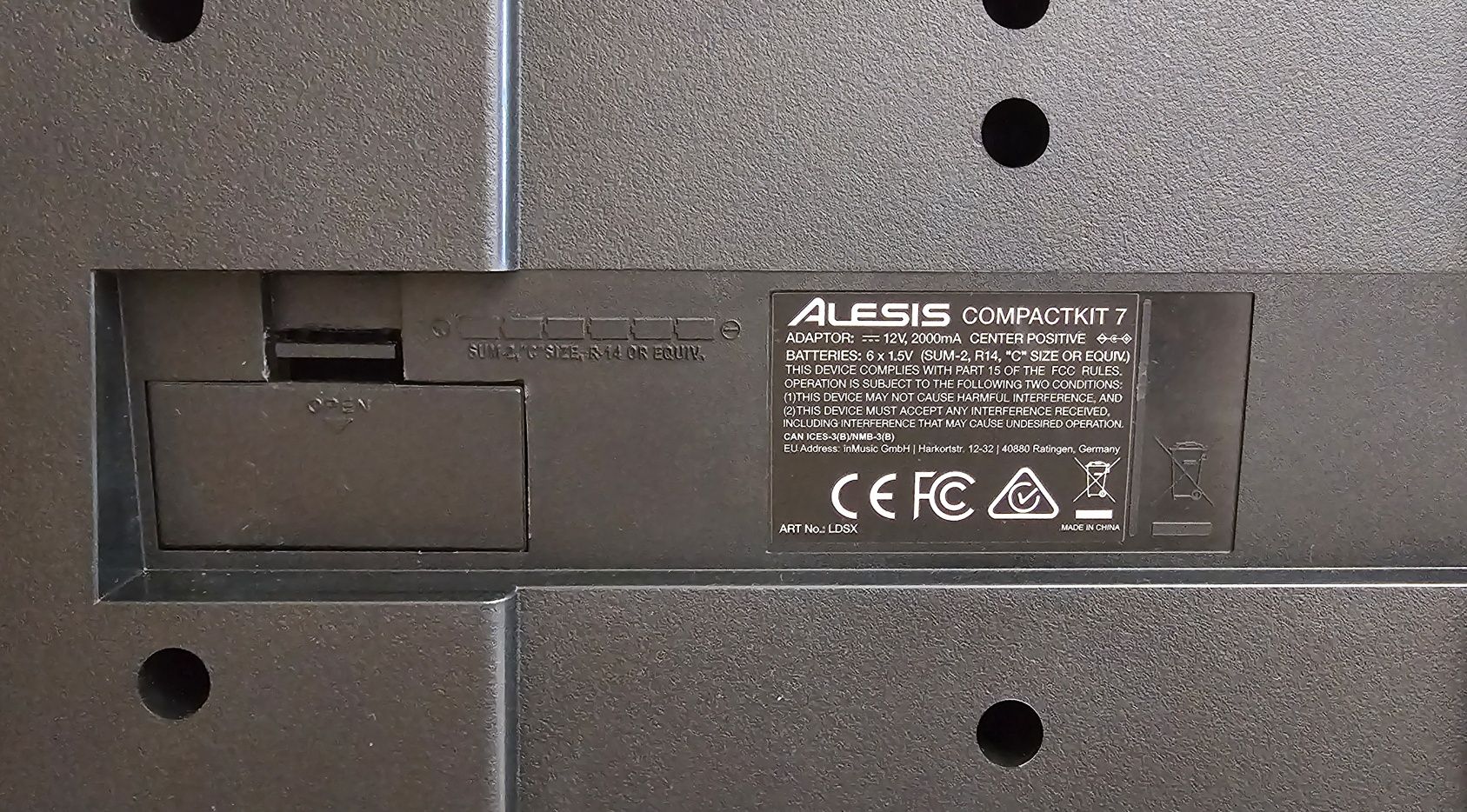 Барабанная установка - alesis compactkit 7