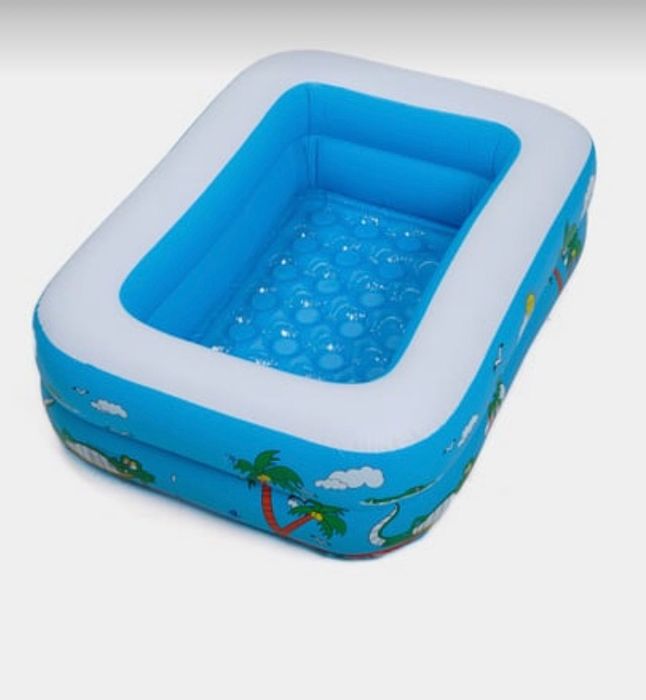 Бассейн для детей с насосам продам срочно новый