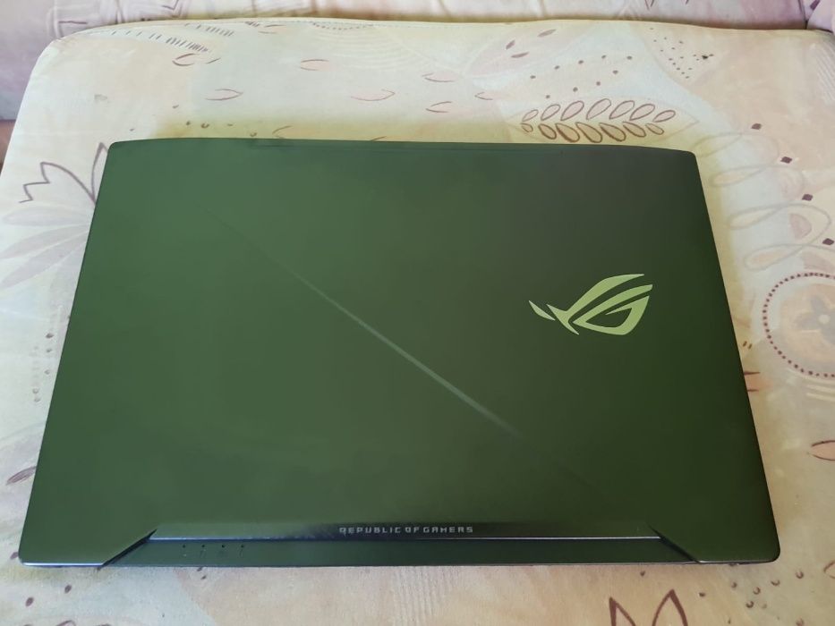 Laptop gaming ASUS ROG 24GB RAM DDR4 GTX 1060 i7 7700HQ + SSD schimb