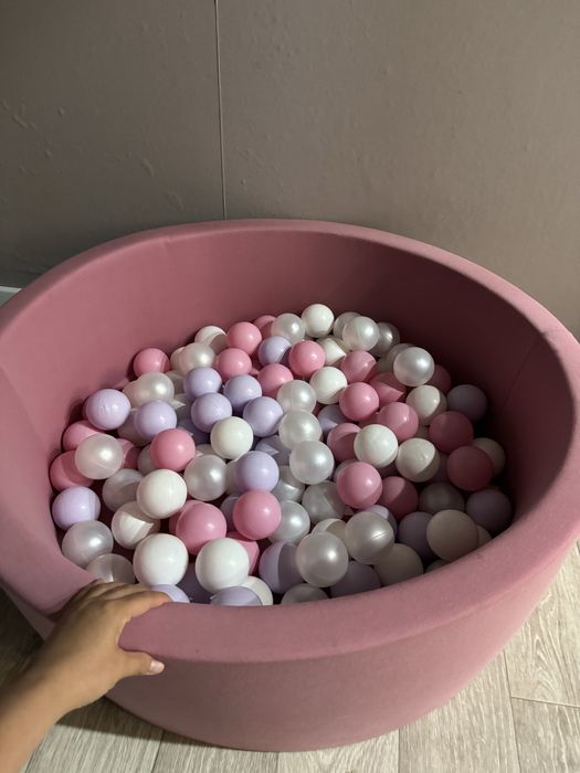Продам детский сухой бассейн