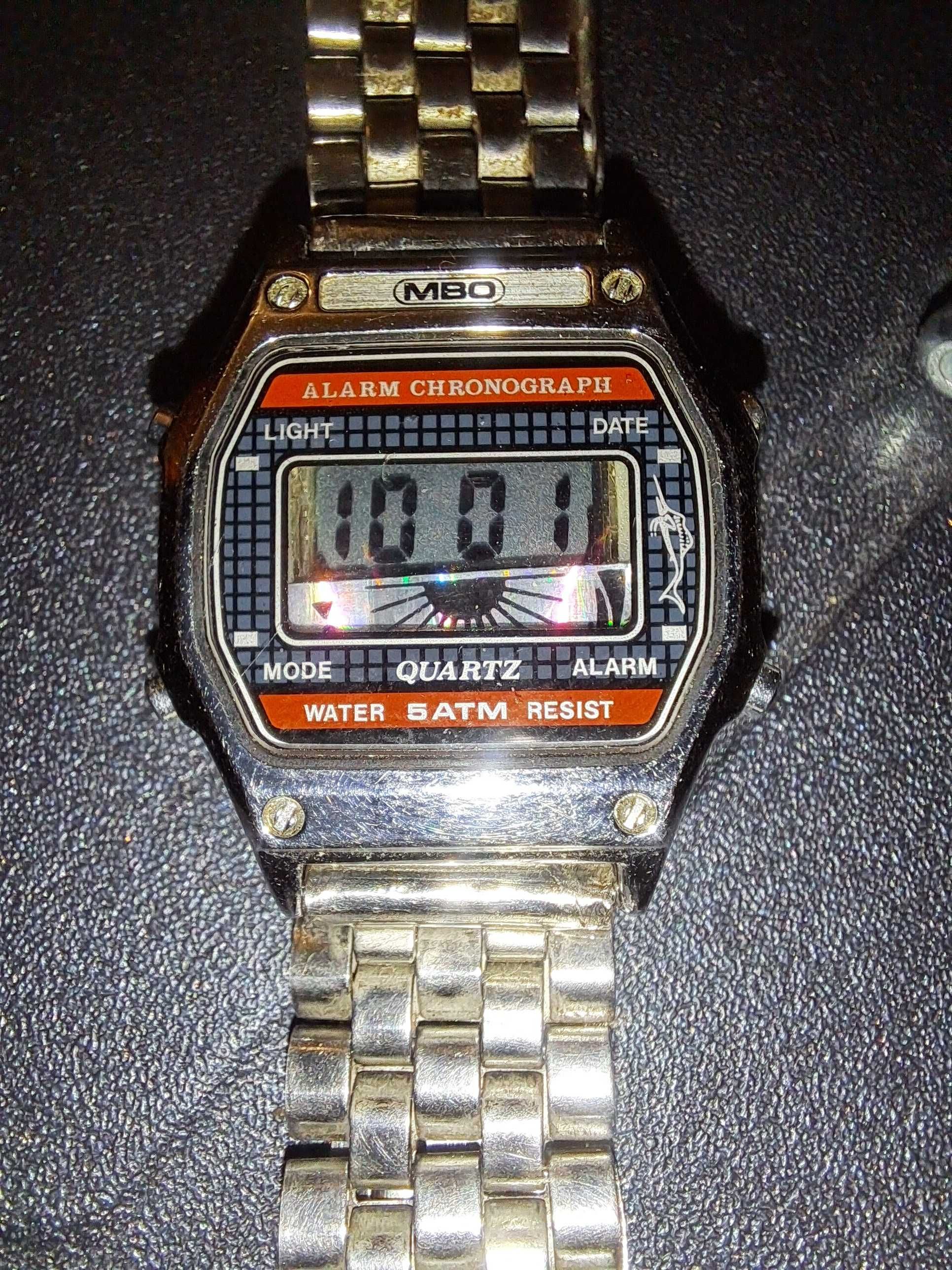 Електронни часовници стари от 80-те години