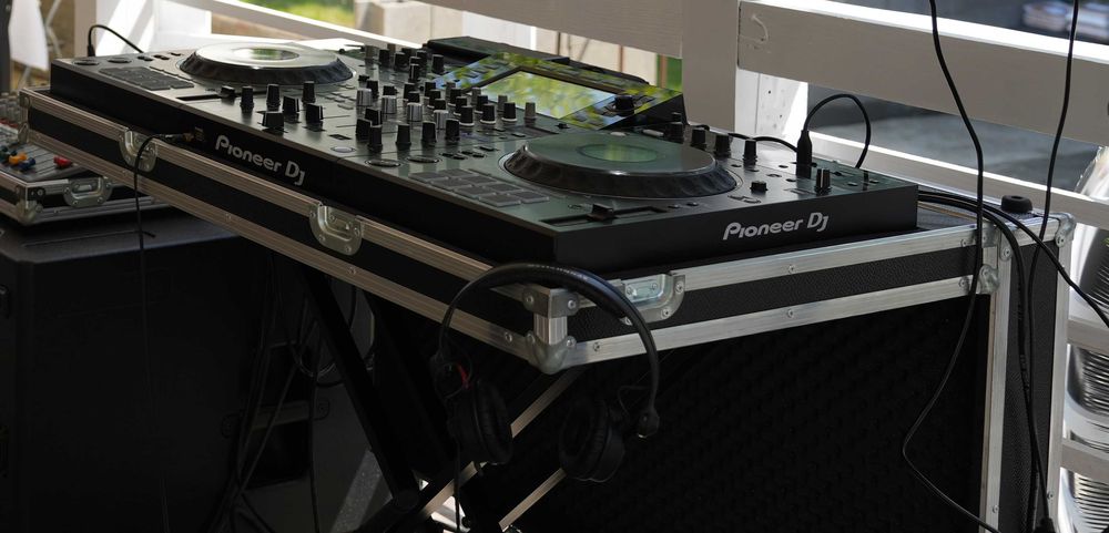 consola dj pioneer xdj xz 4 canale + flightcase inclus+ casti hd25