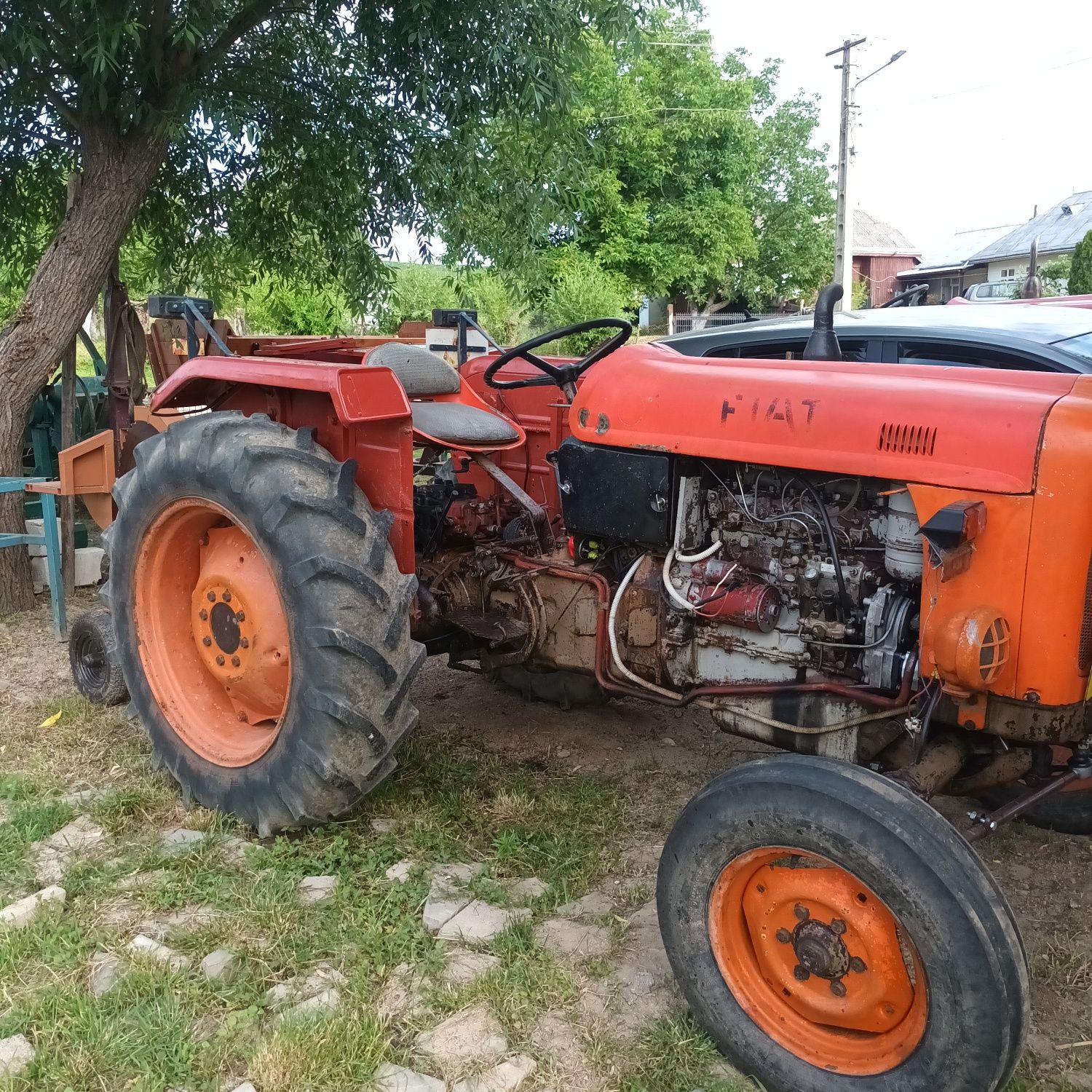Vand tractor fiat ,45 cp ,în star buna