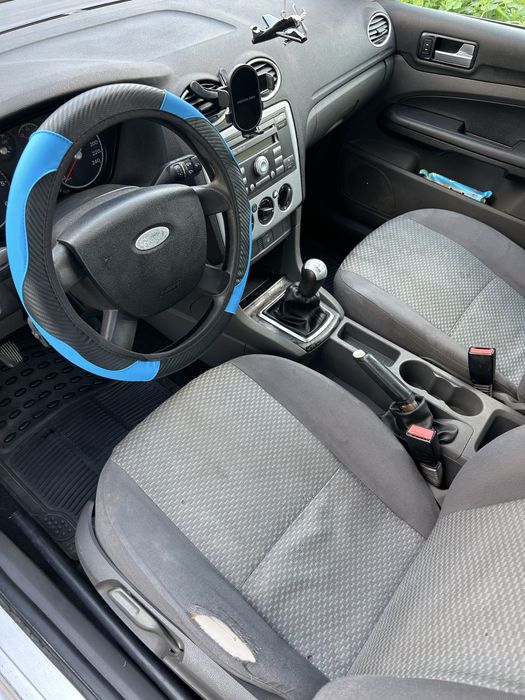 Vand sau schimb FORD FOCUS MK2