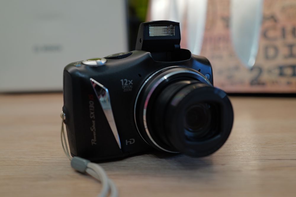 Aparat foto Canon Powershot SX130 IS digital impecabil baterii AA ITP