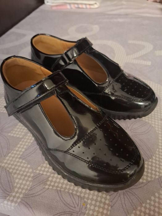 Школьные туфли в отличном состоянии 33 размер