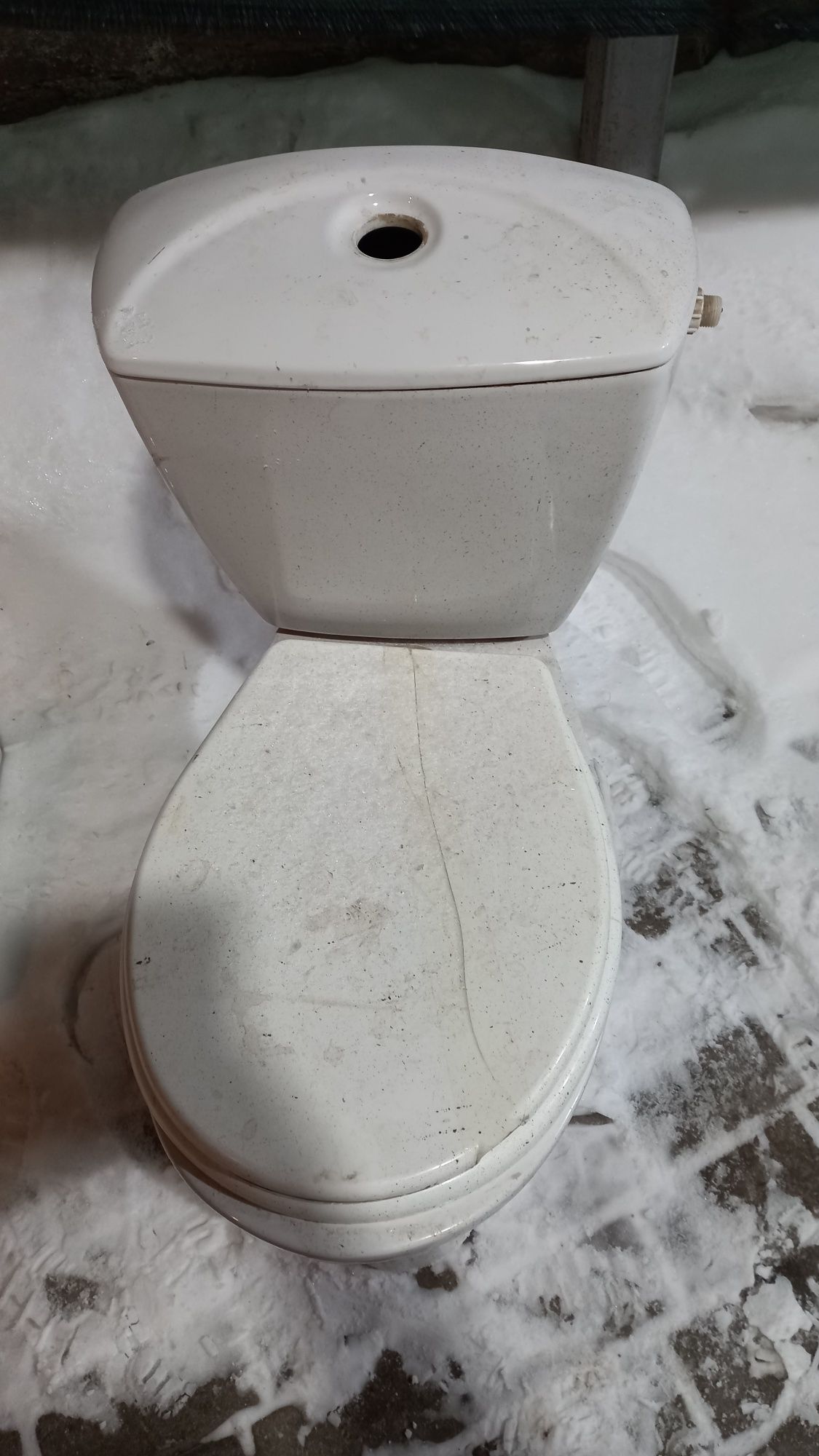 Унитазы бу продам
