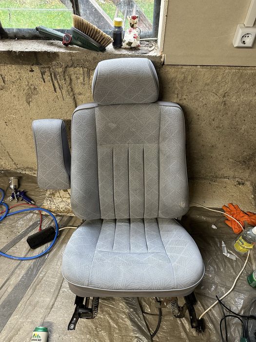 Седалки за c124 купе