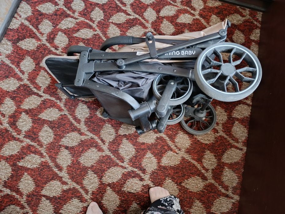 Срочно коляска сотилади