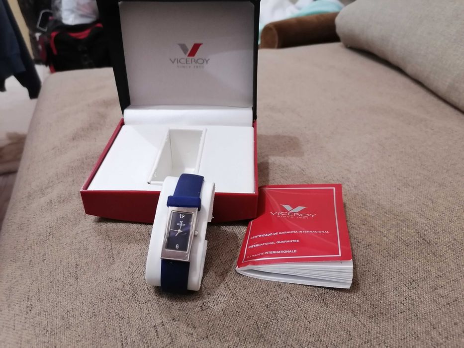 Продавам дамски часовник VICEROY