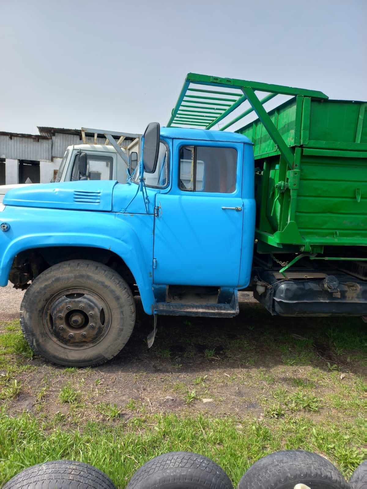 Продаю зил в хорошем состоянии