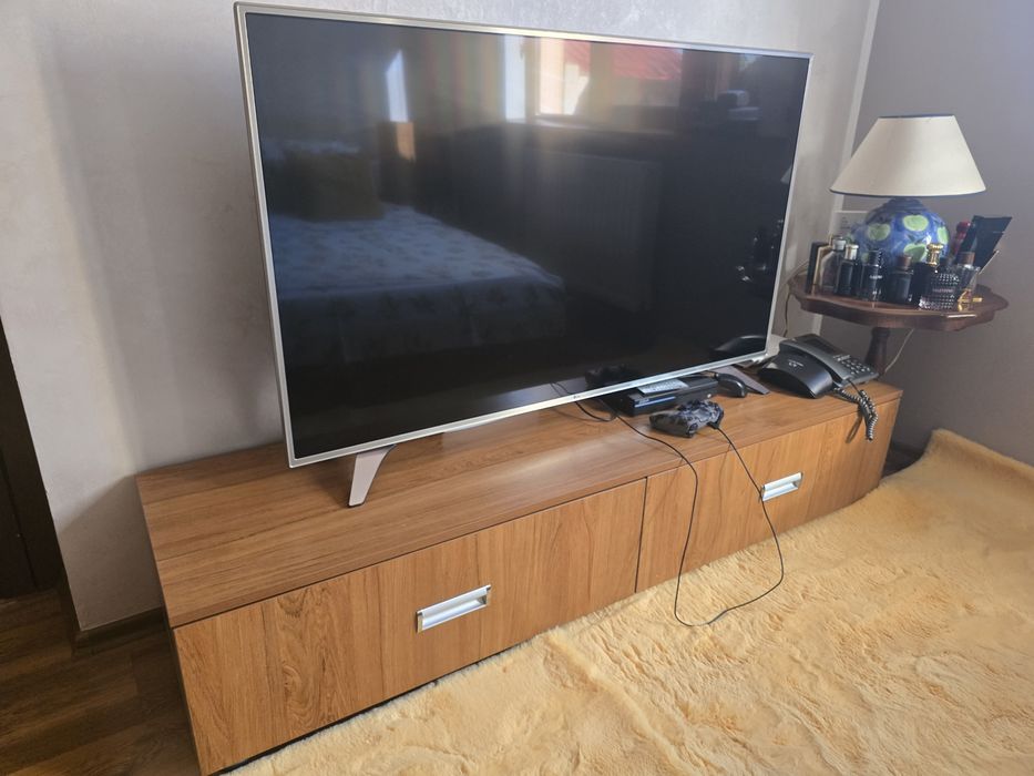 Vând mobila dormitor fabricatie ITALIA (dressing/dulap,comoda TV,pat)