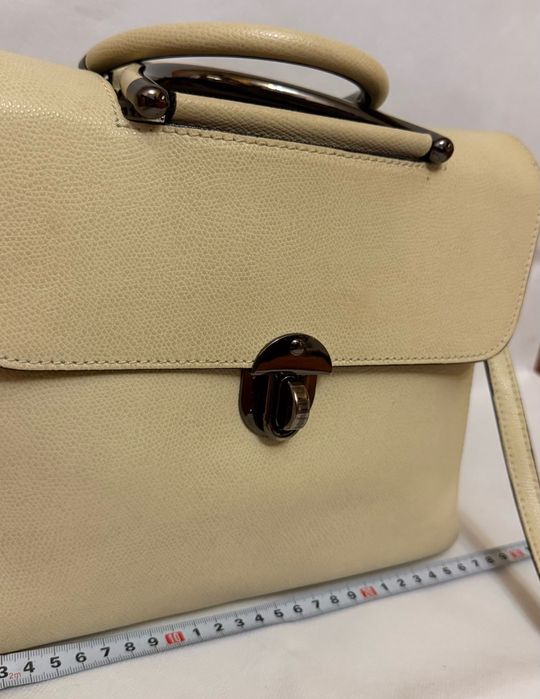 Дамска чанта от естествена кожа