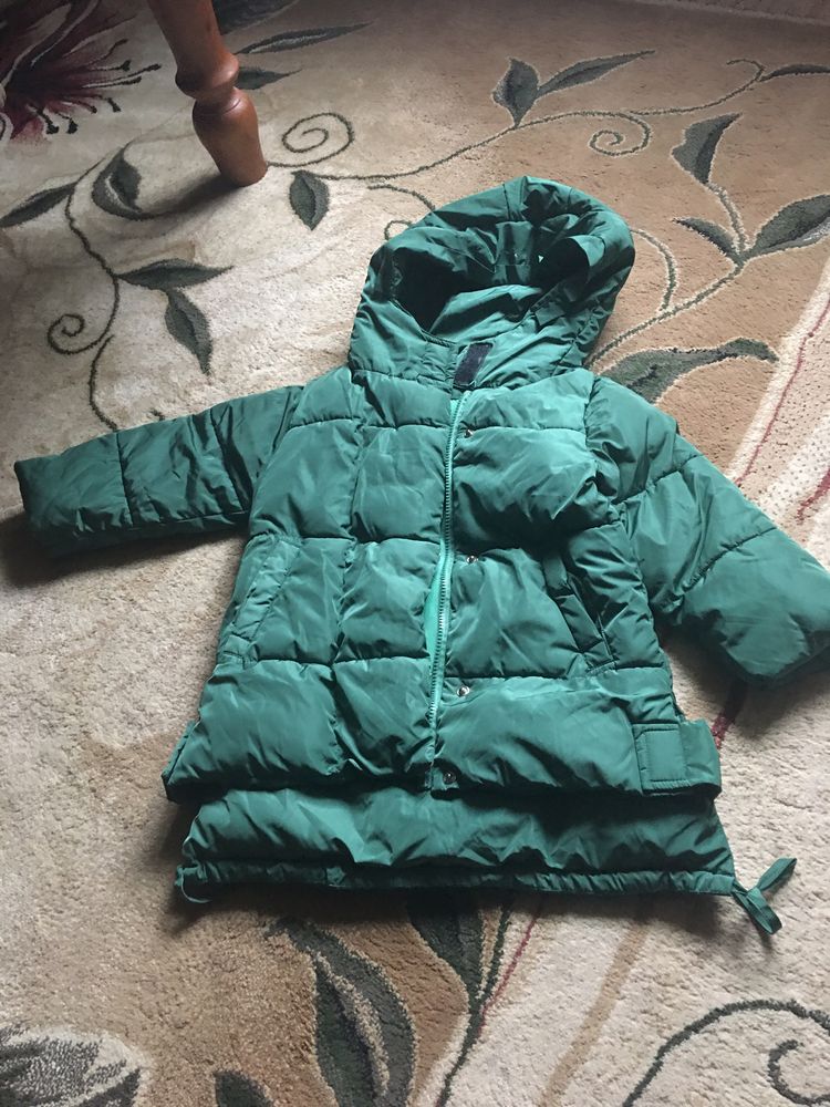 Продам куртку ярко-зеленого цвета и комплект куртка и штаны