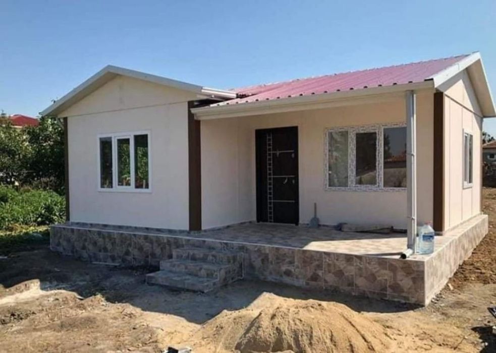 Vand case pe structura metalica invelite cu panouri sandwich 8 x 8m