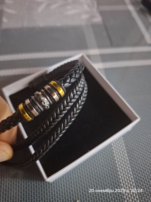 Мъжка кожена гривна