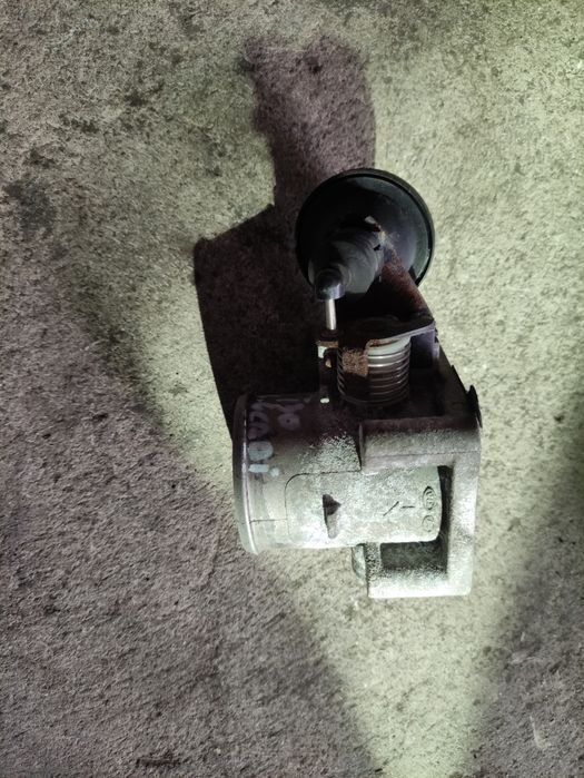 Дросел клапа за Hyundai I30 1.6crdi