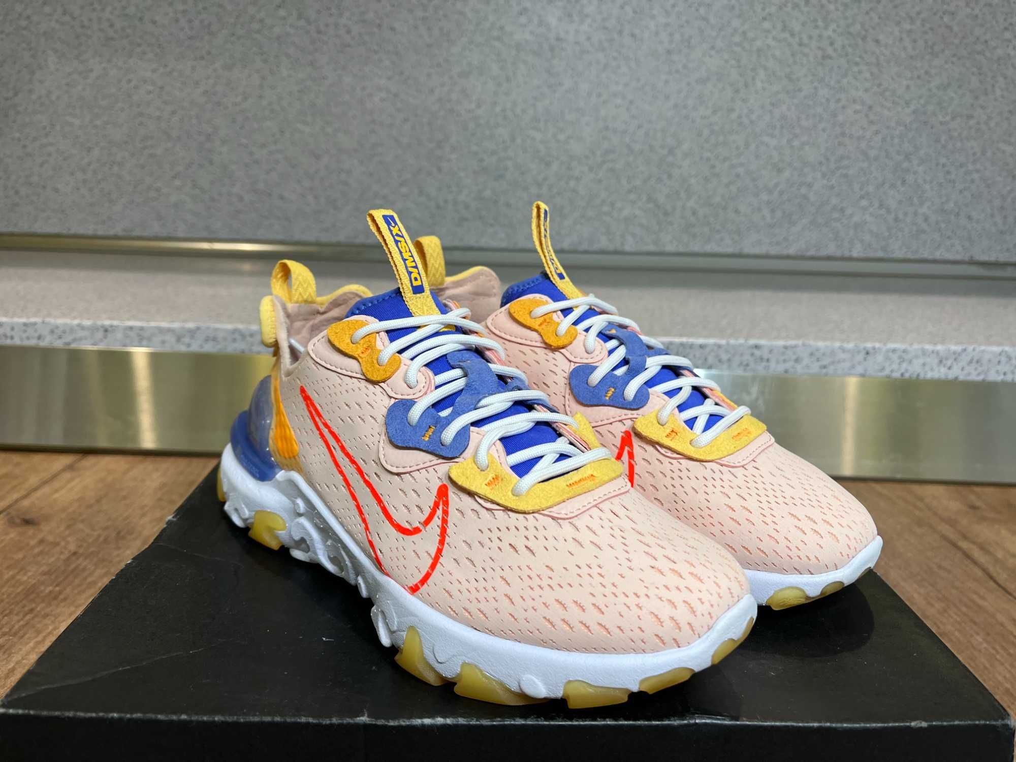 ОРИГИНАЛНИ *** Nike React Vision 'Washed Coral'
