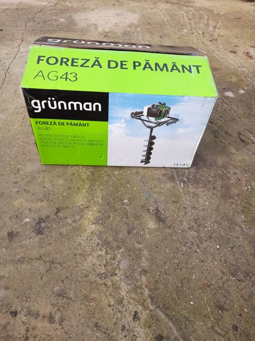 Vând foreză de pământ