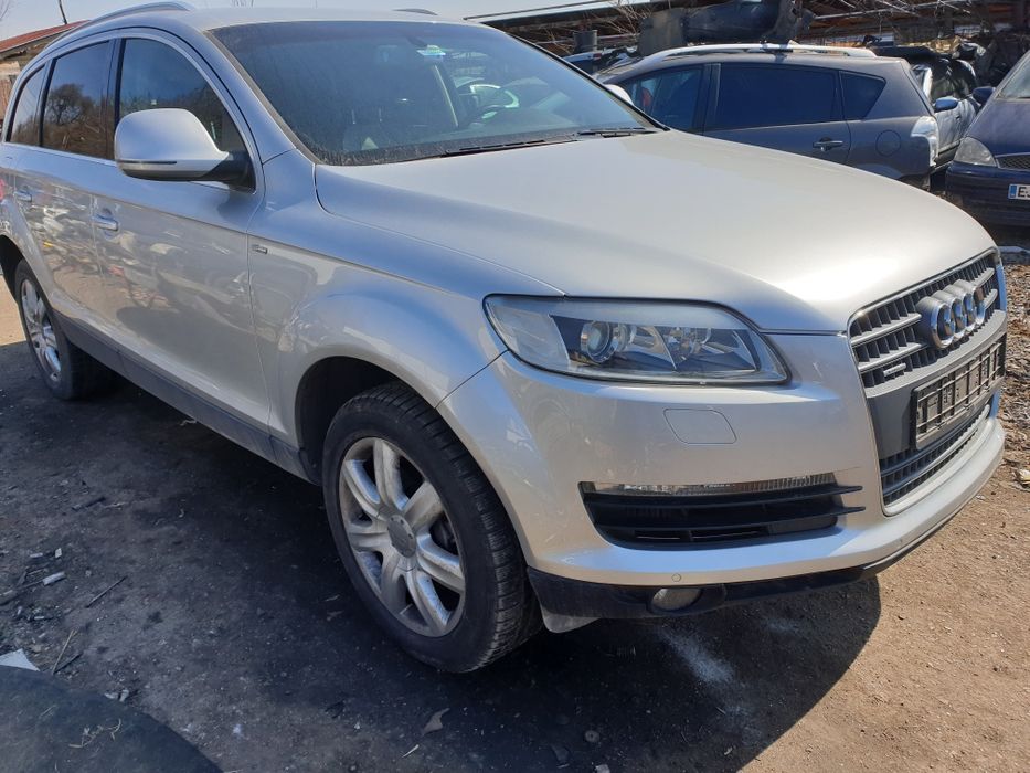 Продавам на части Ауди Q7 3.0tdi 233кс 2006год