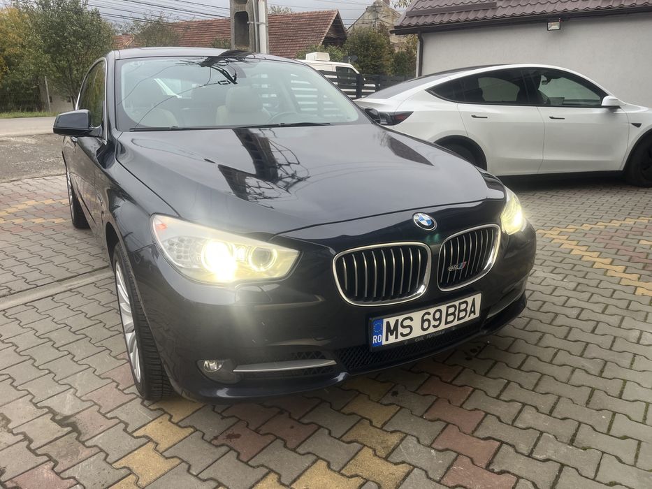 Vand BMW 530 GT xdrive Schimb doar cu Toyota Hilux