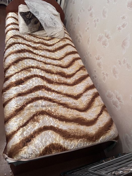 Кровать односпальная