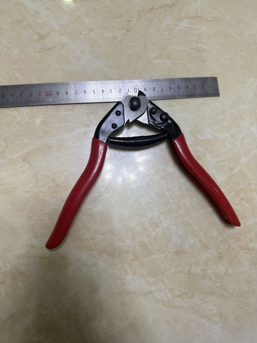 Тросорез для резки стальных проводов и троссов