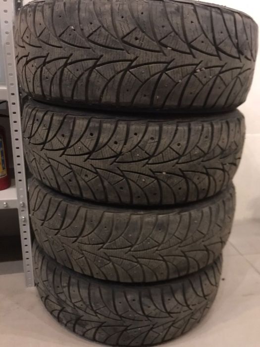 Шины шипованные 215/60/16