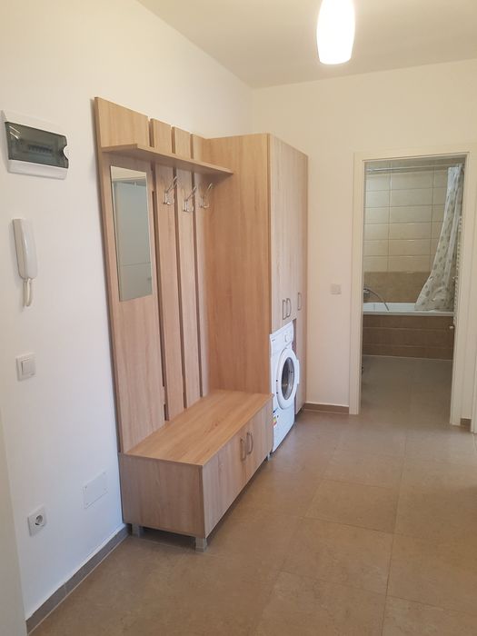 Particular închiriez apartament cu 2 camere în Avangarden 3