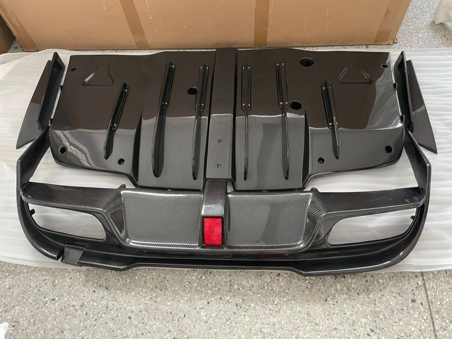 Difuzor Carbon Mercedes C w205 compatibil cu - C63,C43,AMG-Line