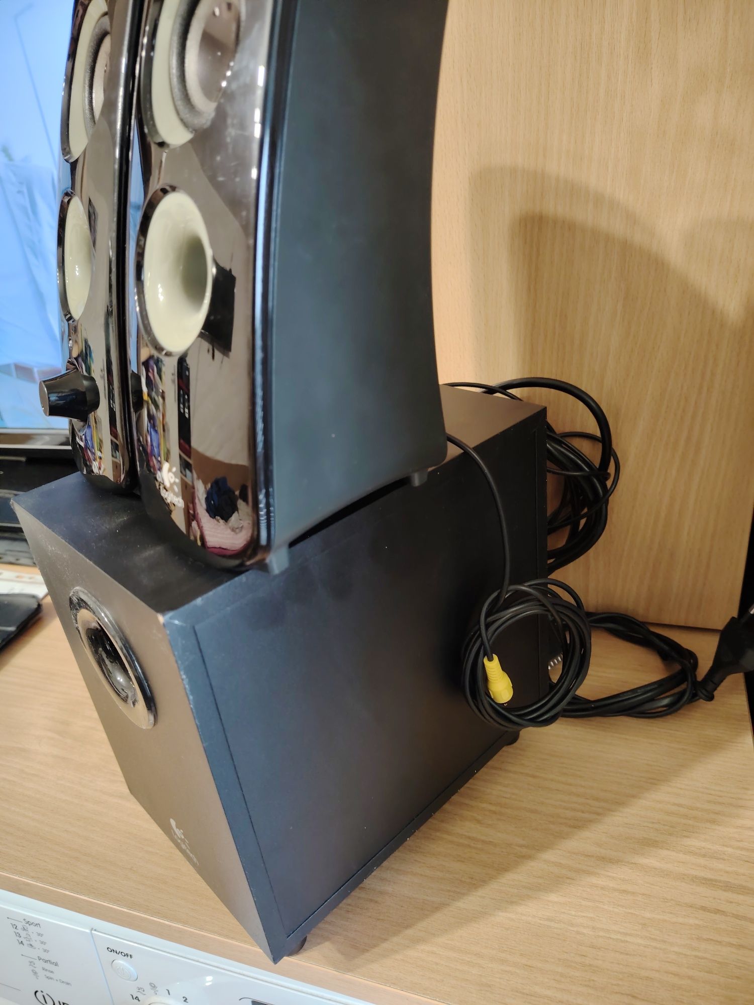 Субуфер Logitech Z323