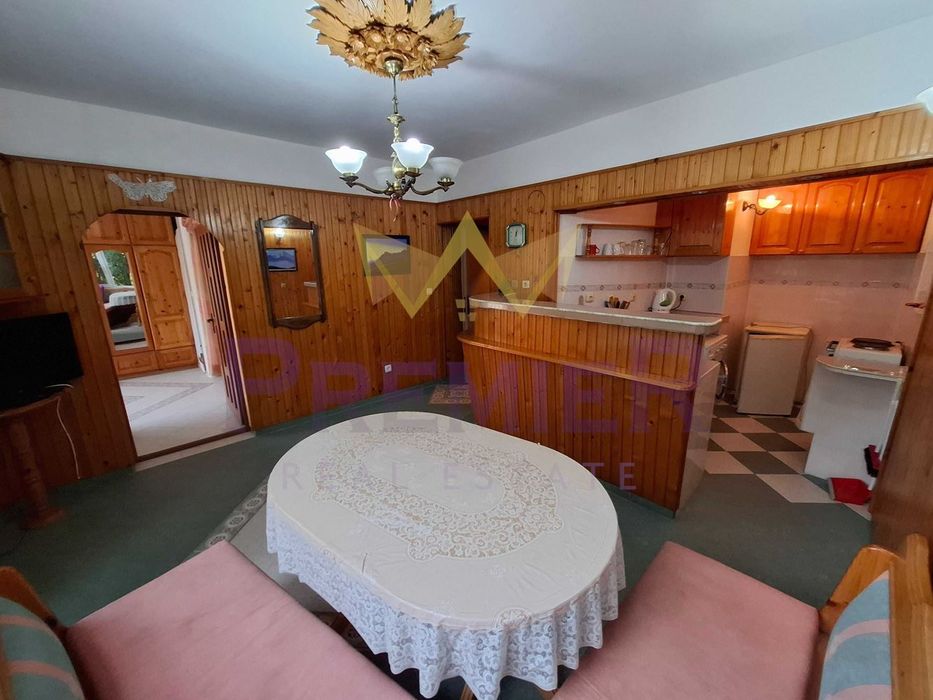 Дава се под наем Двустаен апартамент в Варна, Гръцка махала - 60 кв.м за 459 € - Снимка #2