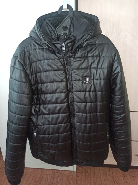 Продам две куртки  сезон весна, осень размер 48-50