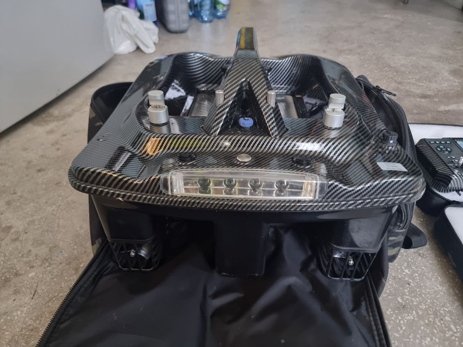 Barca de platat la pescuit