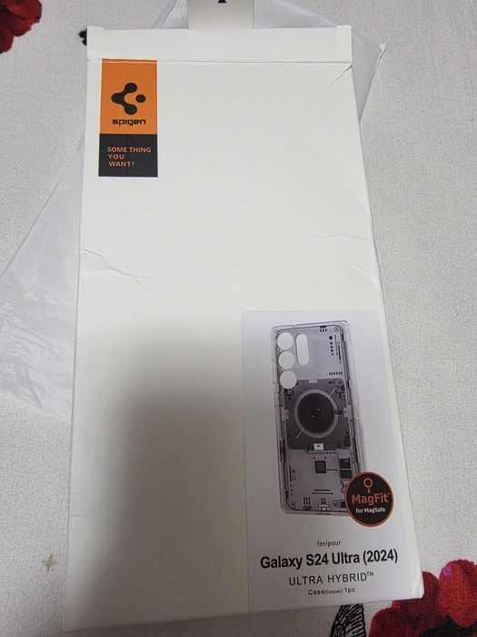 husa s24 ultra spigen noua