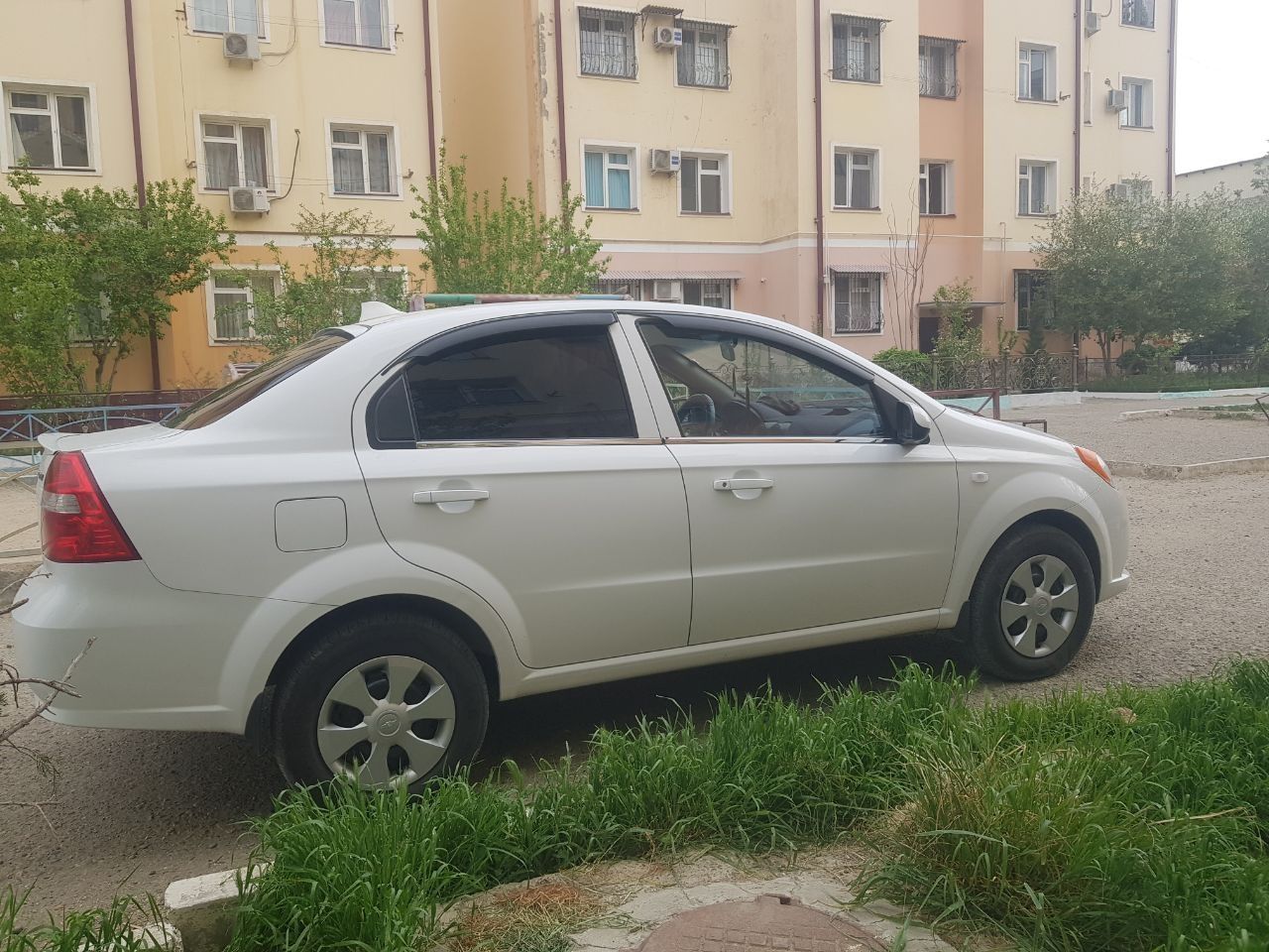 NEXIA 3 avtomobili