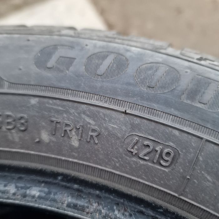 Anvelope iarna GoodYear 215 55 r16