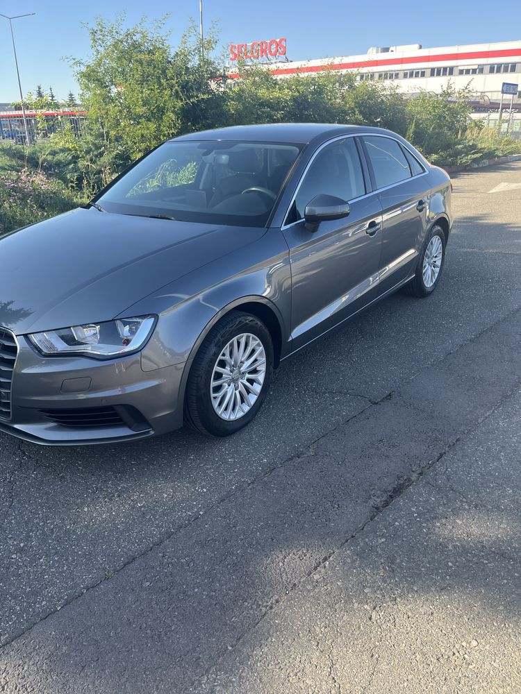 Vand Audi A3, Limousine, 2016, diesel, curie automata, 1598 cm