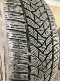 Зимни гуми 215/55/17 Dunlop